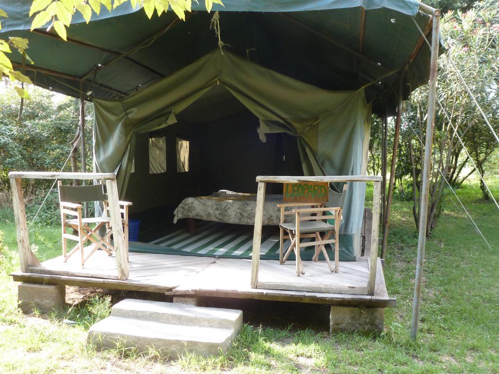 ホテル Enchoro Wildlife Camp Ololaimutiek エクステリア 写真